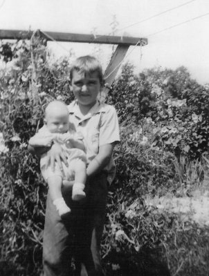 1947 Dale with Jim.jpg