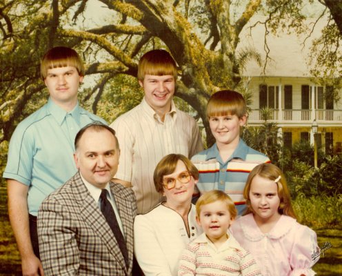 1979 Tim, Jeff, Brian, Dale, Mary, Matt, & Debbie.jpg