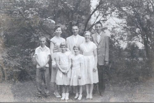 Carol (Culver) & Kenneth Walbeck Family.jpg