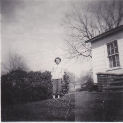 Ethel Fay (Patterson) at Dale's home in Manchester.jpg